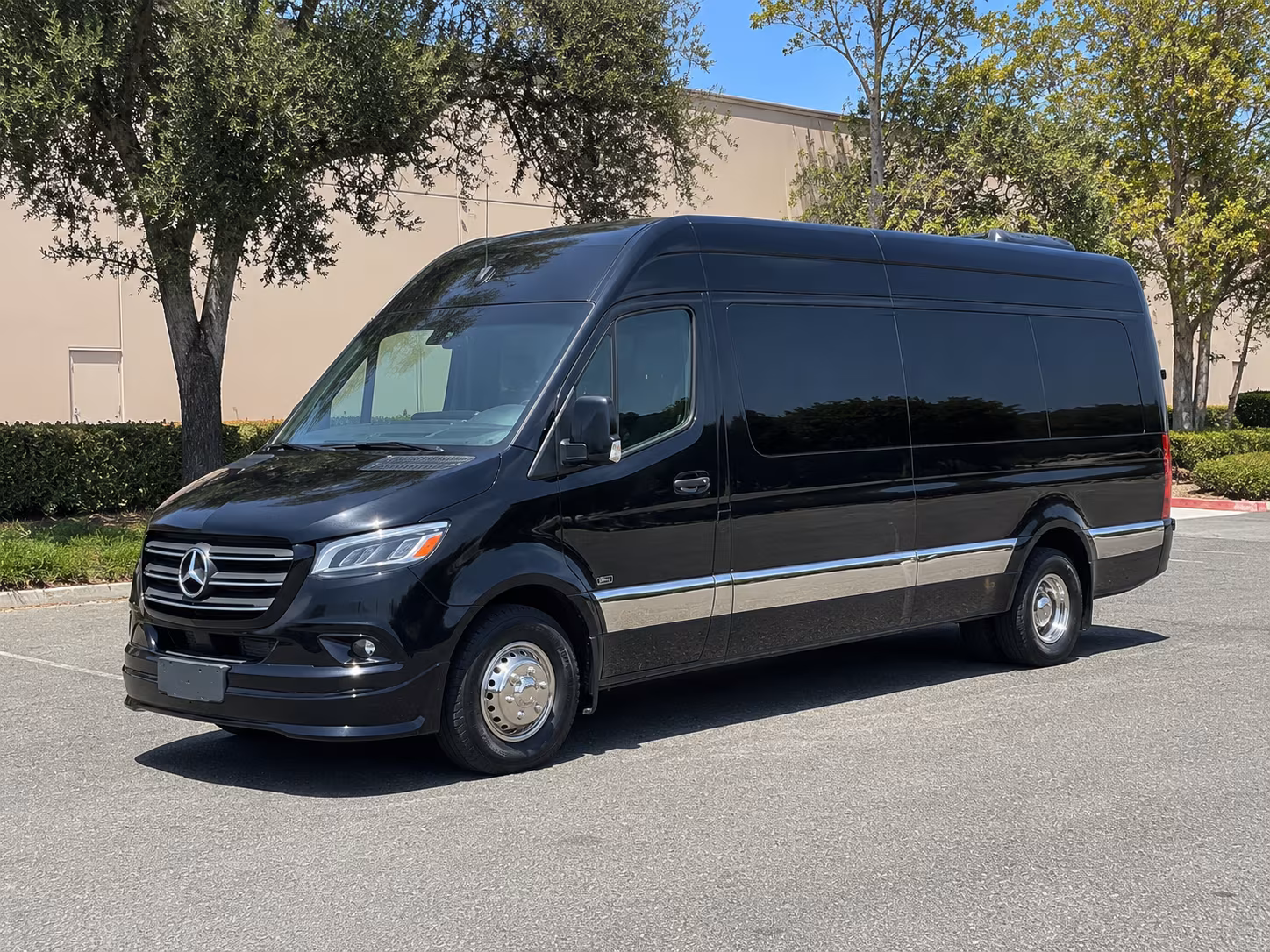 find the perfect transportation for your next private event 5